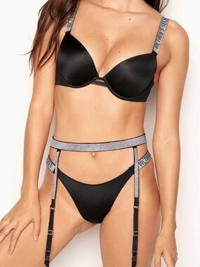 Victoria’s Secret Very Sexy Rhinestone Sparkle Adjustable Garter Belt M/L